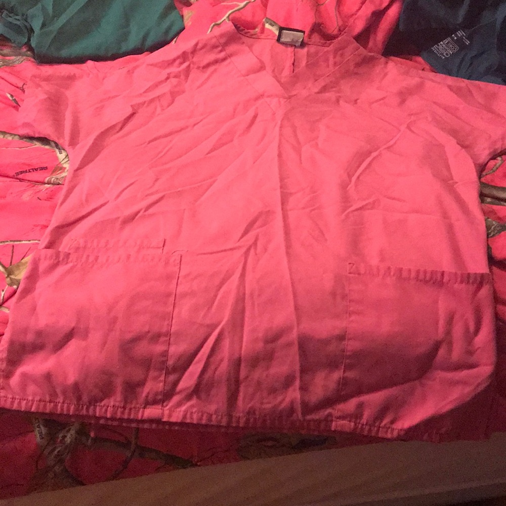 Cherokee Scrub top